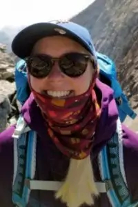 Frau mit Sonnenbrille